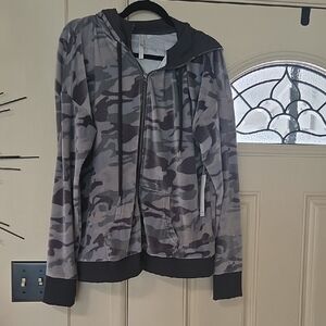 LuLaRoe Women's Gray Camouflage Zip-Up Jacket